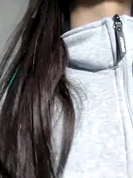 Snapshot of SofieLove_01 chatting on 12-14-25, 08:41 SofieLove 01 online show from 12-14-25, 08:41