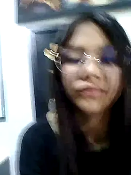 Snapshot of SofieLove_01 chatting on 12-16-25, 08:19 SofieLove 01 online show from 12-16-25, 08:19