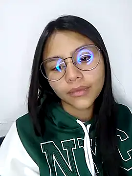 Snapshot of SofieLove_01 chatting on 01-16-26, 08:29 SofieLove 01 online show from 01-16-26, 08:29