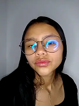 Snapshot of SofieLove_01 chatting on 02-10-26, 07:45 SofieLove 01 online show from 02-10-26, 07:45