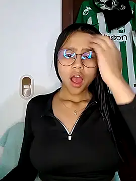 Snapshot of SofieLove_01 chatting on 03-12-26, 09:10 SofieLove 01 online show from 03-12-26, 09:10