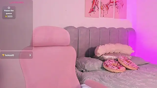 Snapshot of DafneVega chatting on 12-04-25, 02:04 DafneVega online show from 12-04-25, 02:04