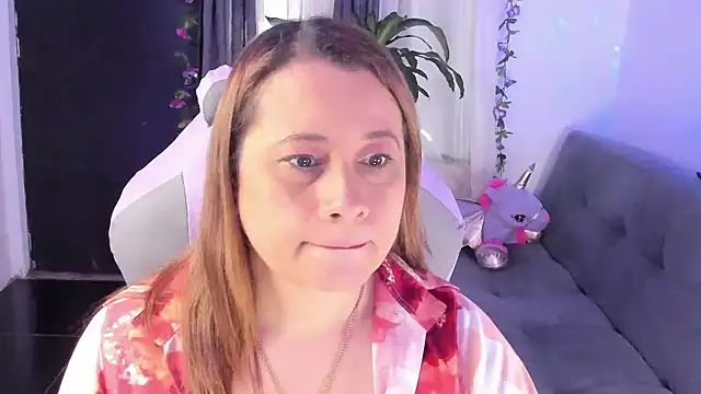 milagros latina75 online show from 11-24-25, 03:56