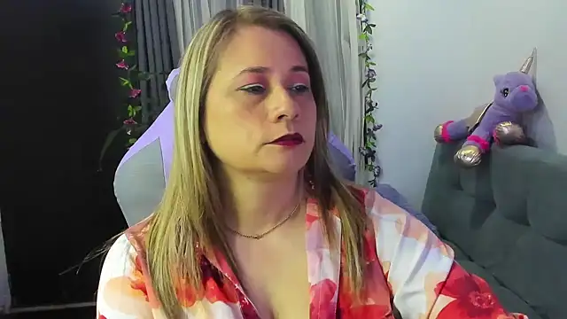 milagros latina75 online show from 12-02-25, 11:34