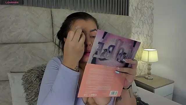 leilapons online show from 10-21-25, 07:58