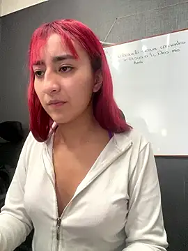 Snapshot of JuliethaDemon_ chatting on 01-12-26, 01:05 JuliethaDemon online show from 01-12-26, 01:05