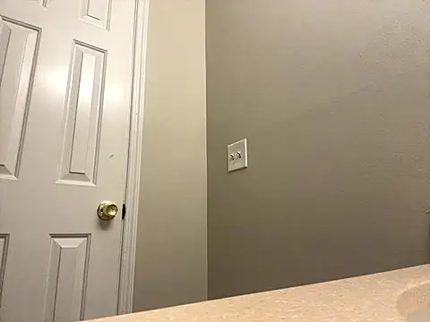 straightguy2233 online show from 09-29-25, 02:16