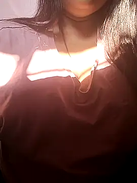 Snapshot of your-cute-baby chatting on 11-15-25, 07:49 your-cute-baby online show from 11-15-25, 07:49