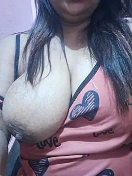 Snapshot of your-cute-baby chatting on 12-14-25, 07:29 your-cute-baby online show from 12-14-25, 07:29