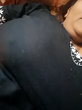 Snapshot of your-cute-baby chatting on 12-16-25, 06:57 your-cute-baby online show from 12-16-25, 06:57