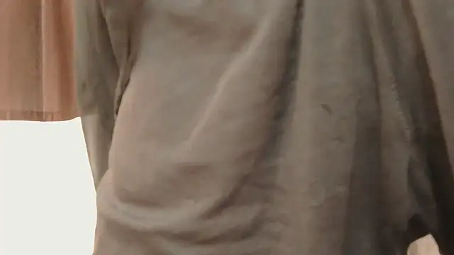 Snapshot of Cute-Bacchi chatting on 09-15-25, 01:27 Cute-Bacchi online show from 09-15-25, 01:27