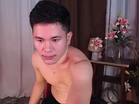 Snapshot of master_kent chatting on 11-28-25, 10:29 master kent online show from 11-28-25, 10:29