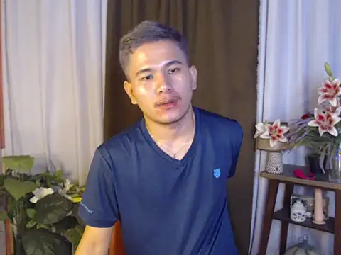 Snapshot of master_kent chatting on 12-22-25, 11:29 master kent online show from 12-22-25, 11:29