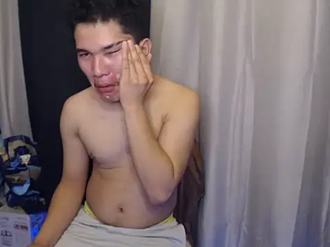 Snapshot of master_kent chatting on 03-05-26, 12:12 master kent online show from 03-05-26, 12:12