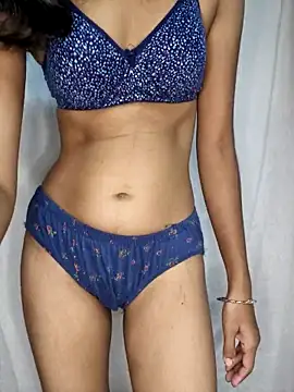 Snapshot of Diyab chatting on 10-17-25, 06:27 Diyab online show from 10-17-25, 06:27