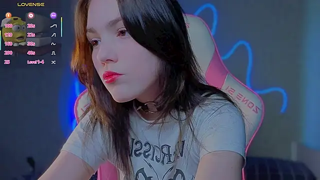 Snapshot of Sophie_SkyAngel chatting on 06-05-26, 04:08 Sophie SkyAngel online show from 06-05-26, 04:08