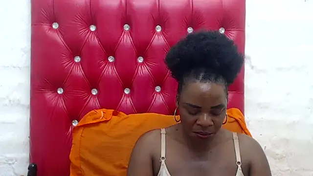 CASSANDRASTONE46 online show from 10-30-25, 04:47