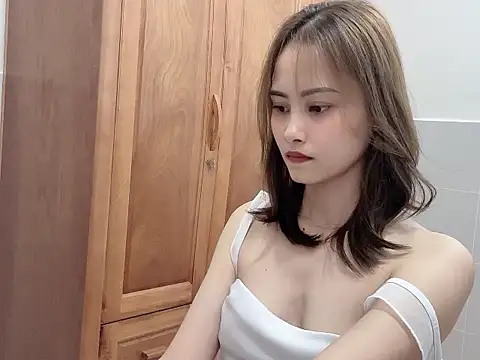 Truclynk1702 online show from 09-17-25, 04:19