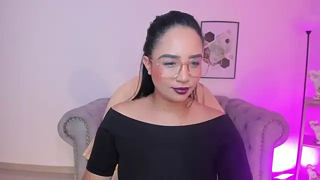 Sharon breezee online show from 11-27-25, 04:36