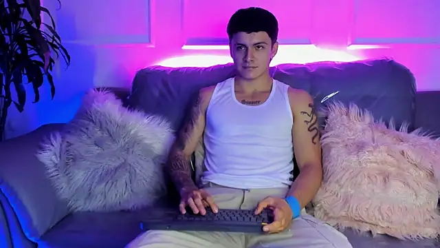 Leo santoro online show from 02-26-26, 01:54