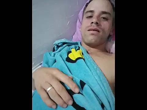 Snapshot of alex-golden chatting on 01-09-26, 01:36 alex-golden online show from 01-09-26, 01:36