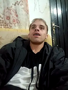 Snapshot of alex-golden chatting on 04-05-26, 02:31 alex-golden online show from 04-05-26, 02:31