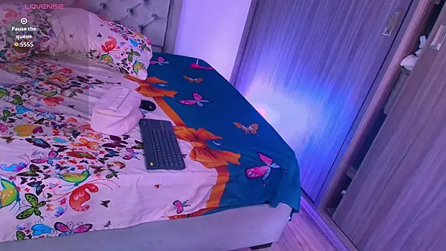 Snapshot of dreamsussi chatting on 02-04-26, 09:42 dreamsussi online show from 02-04-26, 09:42