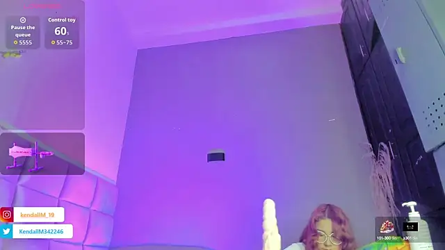 Snapshot of _Kendall_19 chatting on 09-17-25, 07:59 Kendall 19 online show from 09-17-25, 07:59