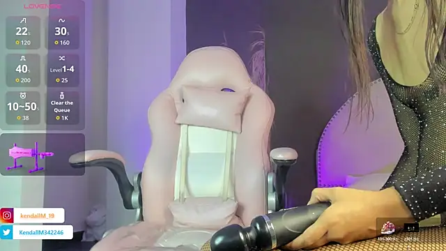  Kendall 19 online show from 11-06-25, 08:10