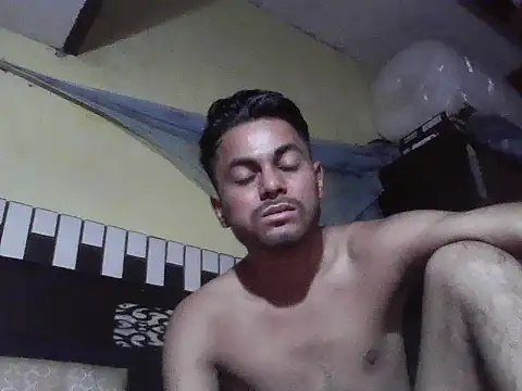 Snapshot of ursdreamperson chatting on 10-19-25, 08:04 ursdreamperson online show from 10-19-25, 08:04
