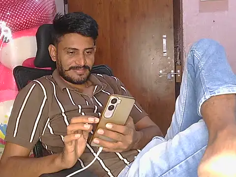 krishjaat43 online show from 04-22-26, 03:09