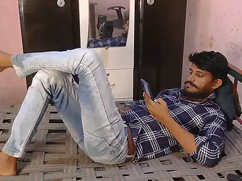 krishjaat43 online show from 06-11-26, 05:16