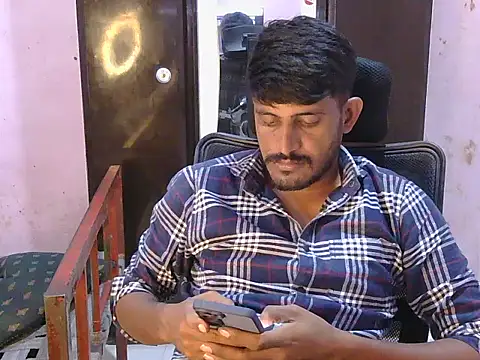 krishjaat43 online show from 07-09-26, 03:43