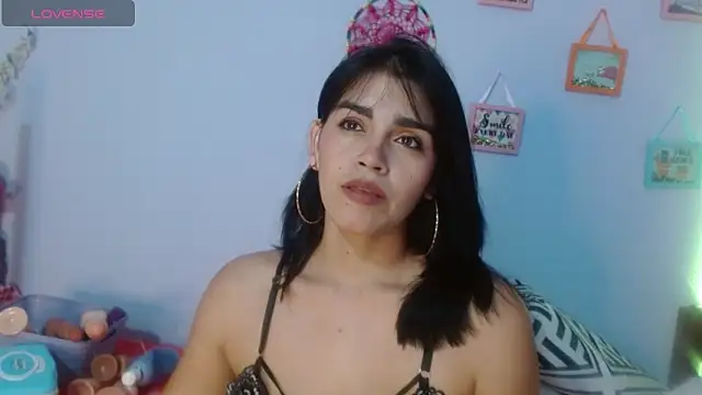 Snapshot of angelly__kate chatting on 06-17-26, 02:14 angelly kate online show from 06-17-26, 02:14