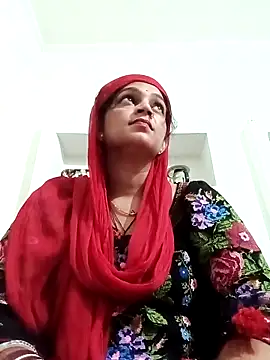 Snapshot of Chhaya_hot chatting on 10-11-25, 12:43 Chhaya hot online show from 10-11-25, 12:43