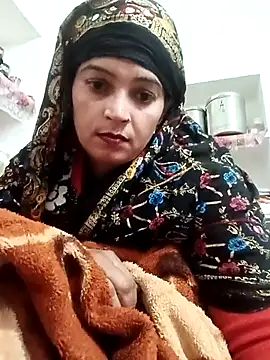 Snapshot of Chhaya_hot chatting on 11-09-25, 03:27 Chhaya hot online show from 11-09-25, 03:27