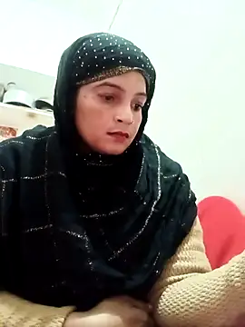 Snapshot of Chhaya_hot chatting on 11-18-25, 02:17 Chhaya hot online show from 11-18-25, 02:17