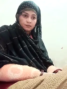 Snapshot of Chhaya_hot chatting on 12-19-25, 02:29 Chhaya hot online show from 12-19-25, 02:29