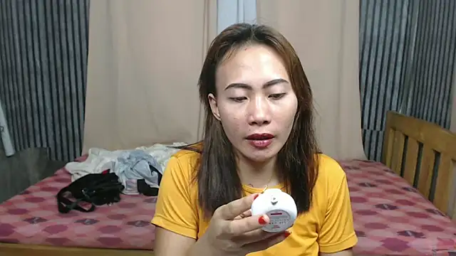 joanpetite online show from 10-11-25, 02:11