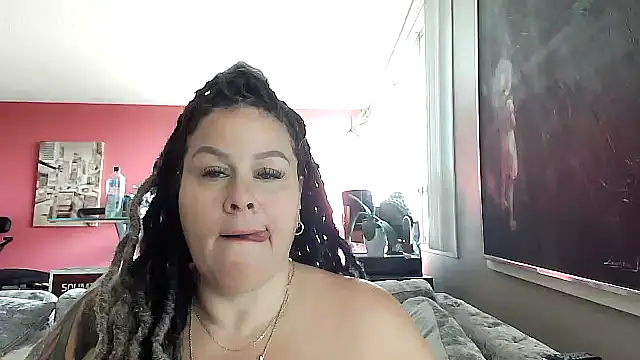 Snapshot of number1slut chatting on 05-06-26, 01:49 number1slut online show from 05-06-26, 01:49