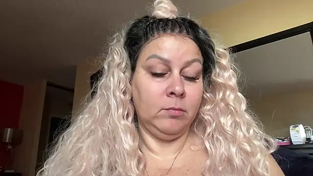 Snapshot of number1slut chatting on 05-22-26, 12:22 number1slut online show from 05-22-26, 12:22