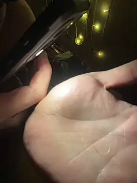 Snapshot of FitNhot_sam chatting on 10-27-25, 09:19 FitNhot sam online show from 10-27-25, 09:19