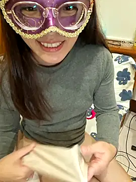 Snapshot of hihiakiko chatting on 01-10-26, 03:58 hihiakiko online show from 01-10-26, 03:58