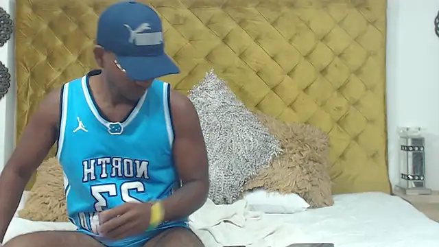 AndyCalifornia1 online show from 12-04-25, 12:47