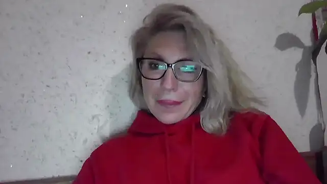 fox red lady7 online show from 04-17-26, 06:55