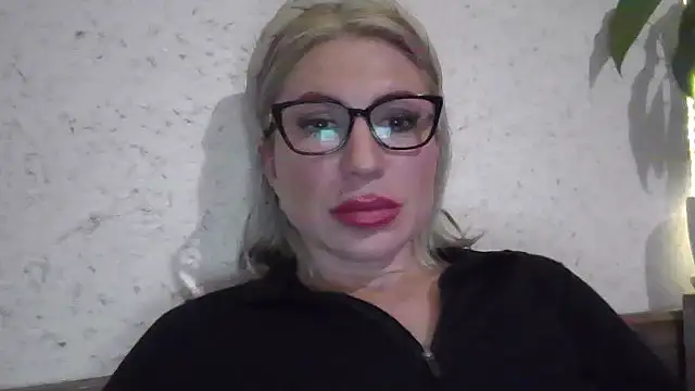 fox red lady7 online show from 04-19-26, 08:55