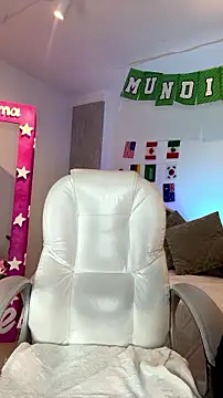 LUNAA    online show from 07-14-26, 03:22