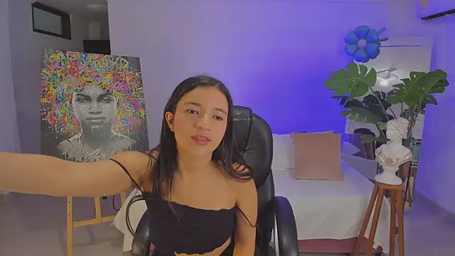 LUNAA    online show from 07-27-26, 03:24