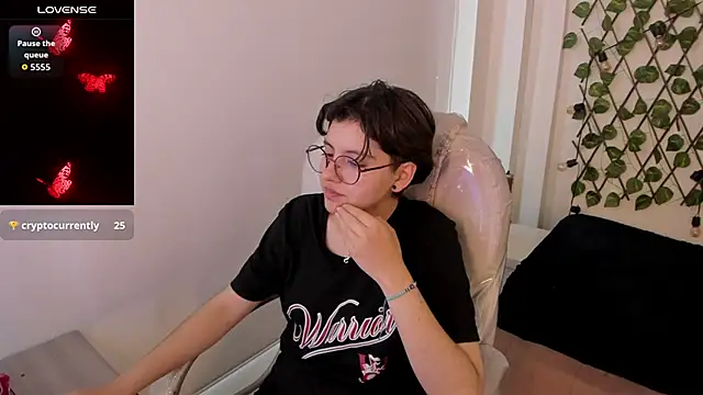 Snapshot of Nathaly_ds chatting on 10-23-25, 07:45 Nathaly ds online show from 10-23-25, 07:45