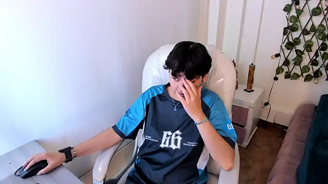 Snapshot of Nathaly_ds chatting on 11-21-25, 07:34 Nathaly ds online show from 11-21-25, 07:34